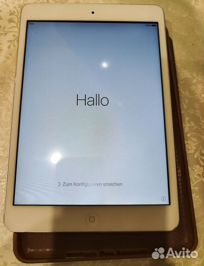 Планшет Apple iPad mini 16Gb Wi-Fi MD531RS/A 7.9