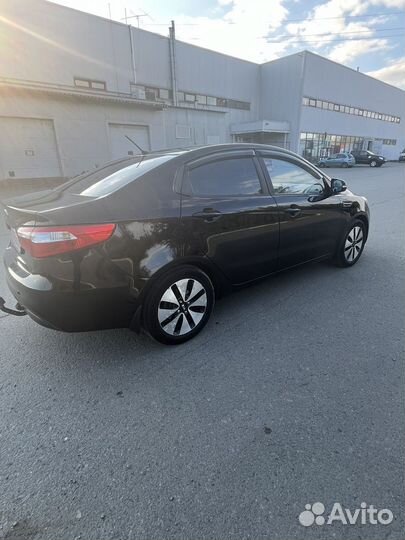 Kia Rio 1.6 AT, 2012, 240 000 км