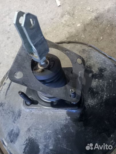 Усилитель тормозов вакуумный Nissan Almera Classic