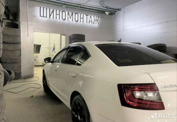 Pirelli Formula Ice 215/70 R16 100