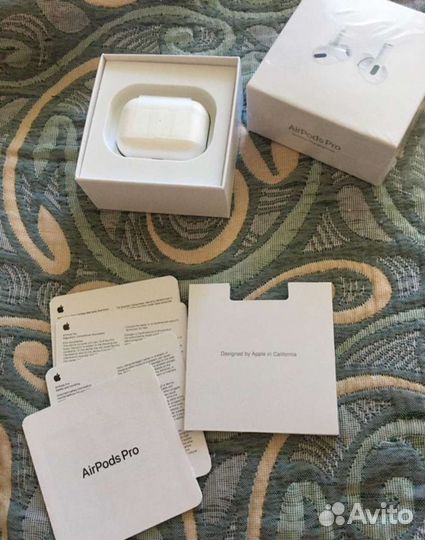 Беспроводные наушники AirPods Pro