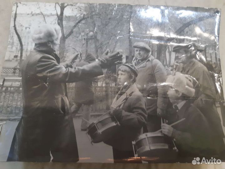 Сборник стихов Евтушенко с его автографом и фото