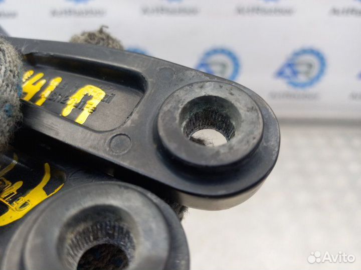 Поводок стеклоочистителя (пара) передний Chevrolet