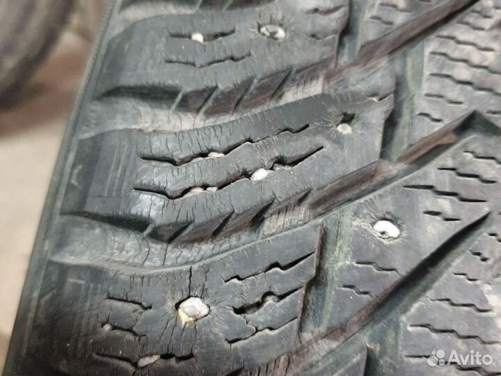 Nokian Tyres Hakkapeliitta 8 SUV 215/65 R16