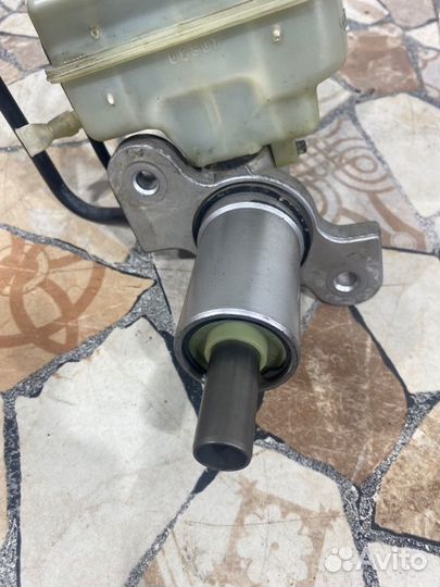 Главный тормозной цилиндр Bmw 530I седан 3.0