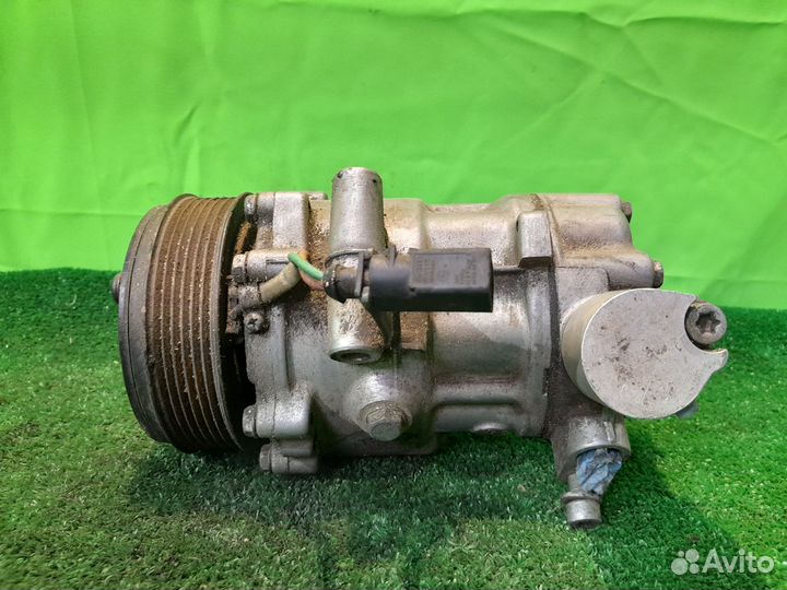 Компрессор кондиционера Volkswagen polo 2012