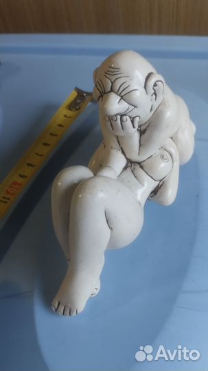 Фигурки коллекционные, нэцкэ, куклы, значки, кружк