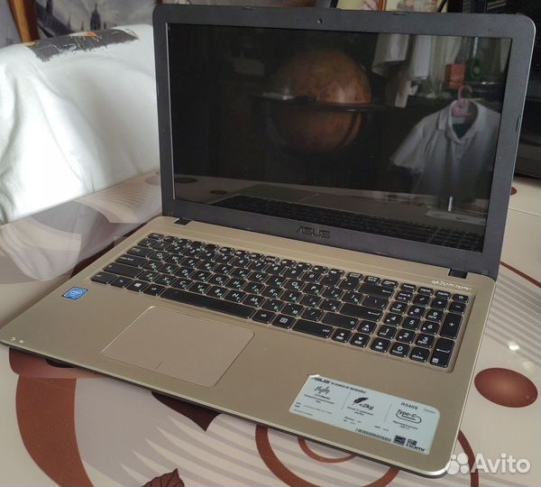 Ноутбук asus R540S