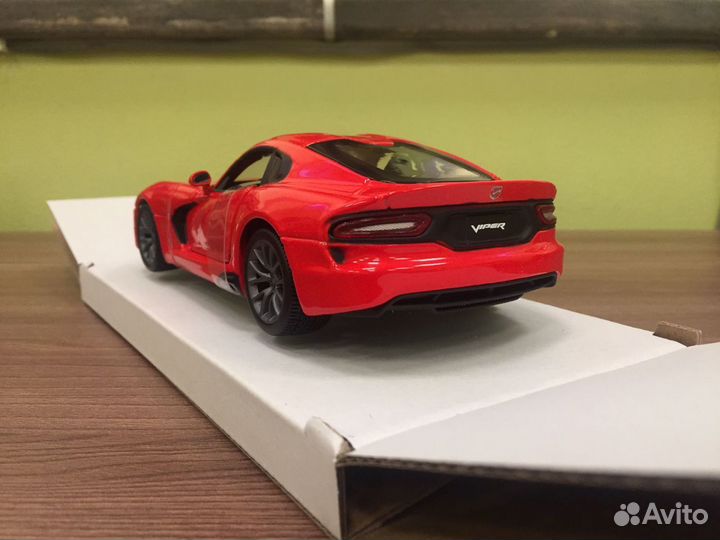 Maisto 1:24 - Dodge SRT Viper GTS 2013 - Красная