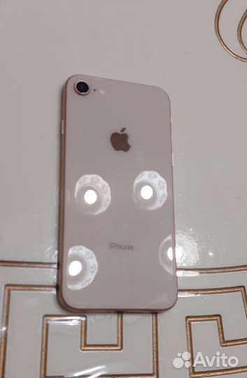 Телефон iPhone8