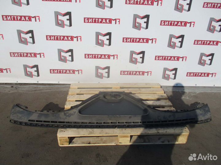 Накладка торпедо верхняя Mercedes Axor