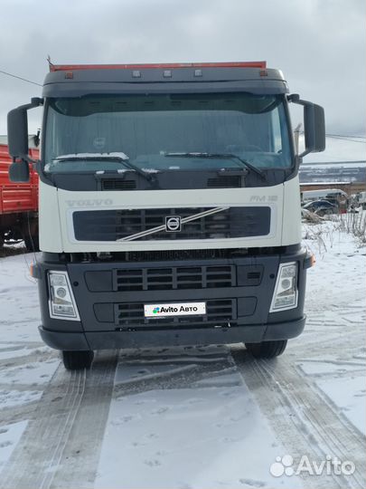 Зерновоз 30 м³ Volvo F12, 2004