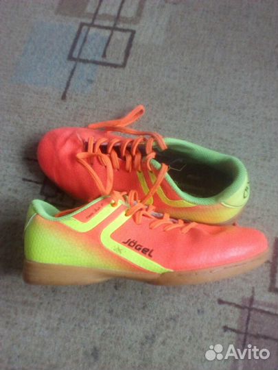 Футзалки, бутсы для зала