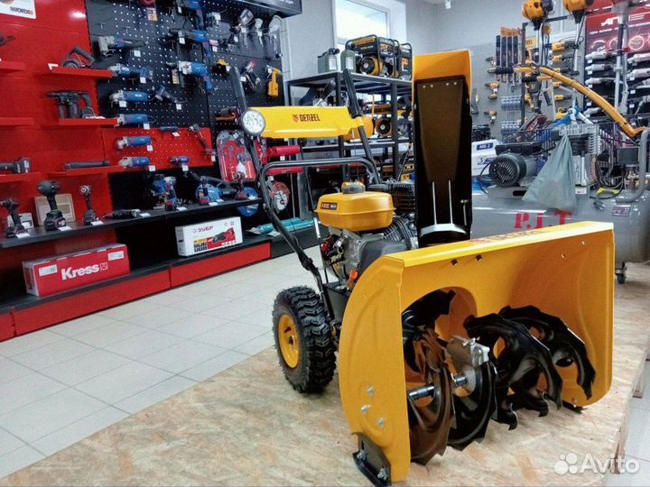 Бензиновая снегоуборочная машина SBM 610