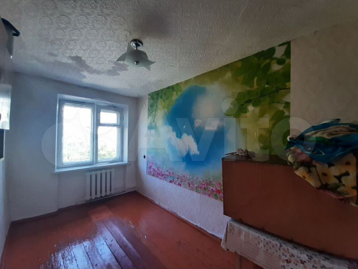 Комната 11 м² в 7-к., 5/5 эт.