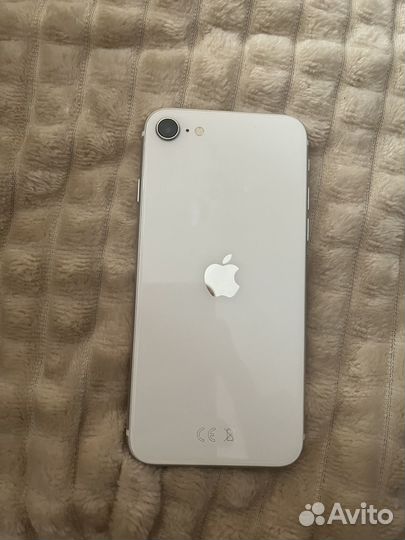 iPhone SE, 64 ГБ
