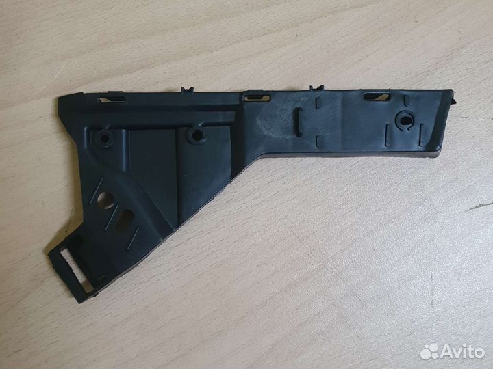 Крепление для переднего бампера