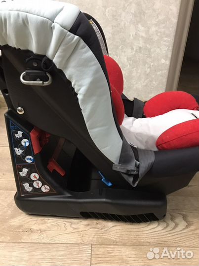 Продам автокресло Chicco с 0-18