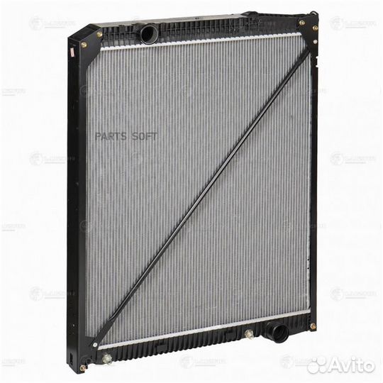 Радиатор двигателя LRC1587