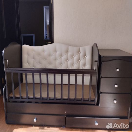 Детская кроватка