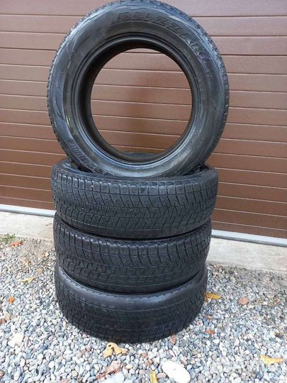 Bridgestone Blizzak DM-Z3 225/65 R18 26VR
