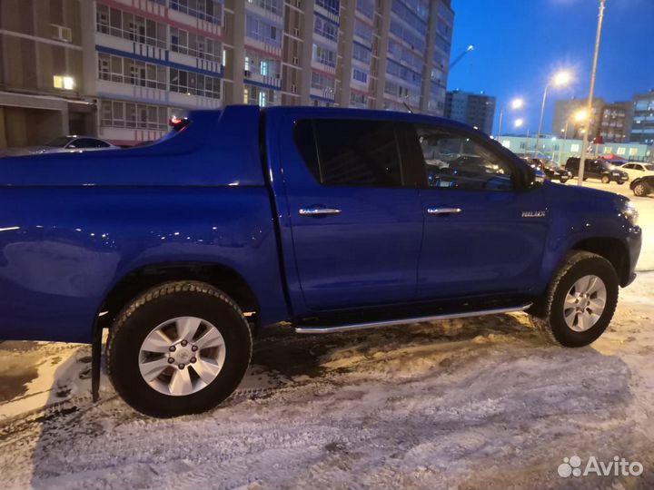Пороги площадка Toyota Hilux