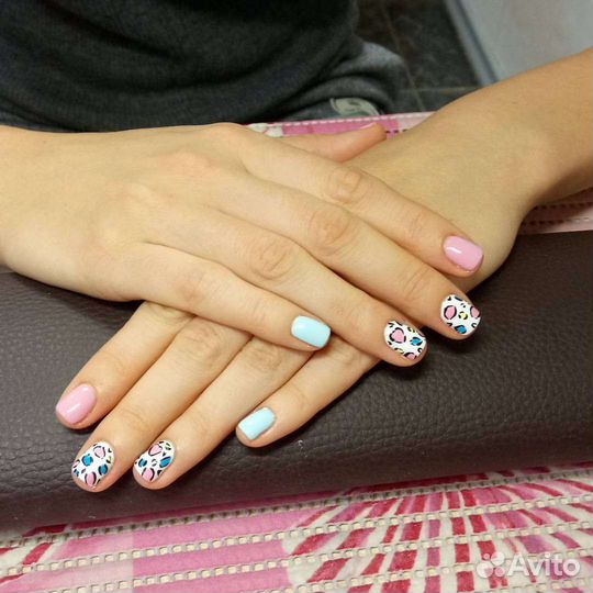 Педикюр с покрытием лаком