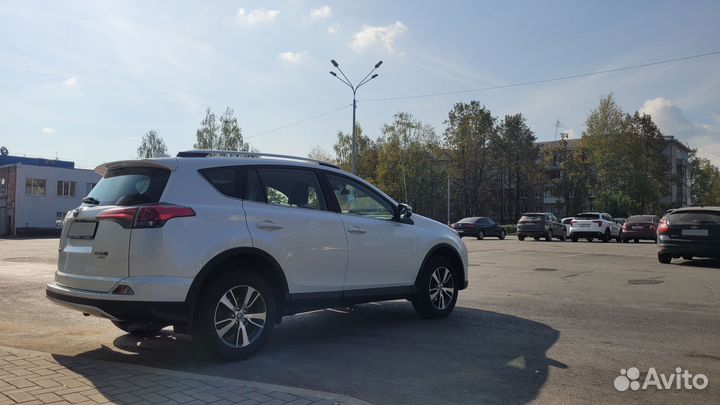 Toyota RAV4 2.2 AT, 2015, 145 888 км