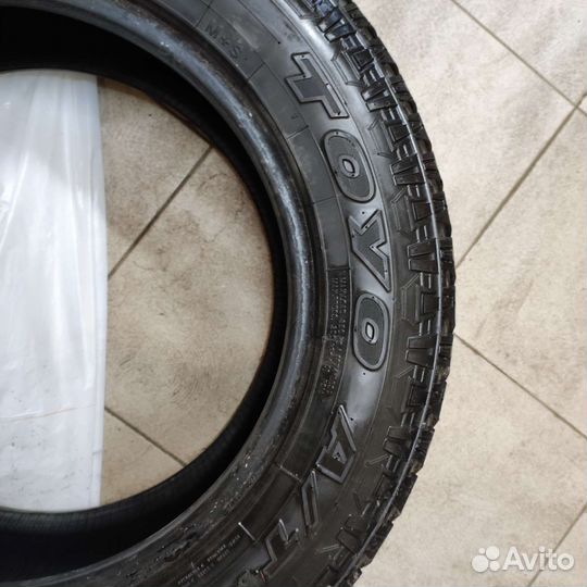 Toyo Open Country A/T 225/65 R17 102H