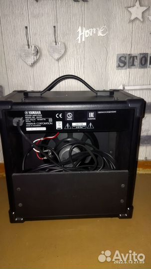 Продам Гитарный комбоусилитель