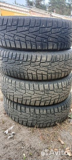 Roadstone Winguard Spike 195/65 R15