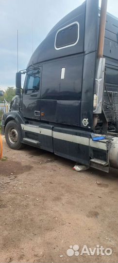 Volvo VNL 64T, 2003