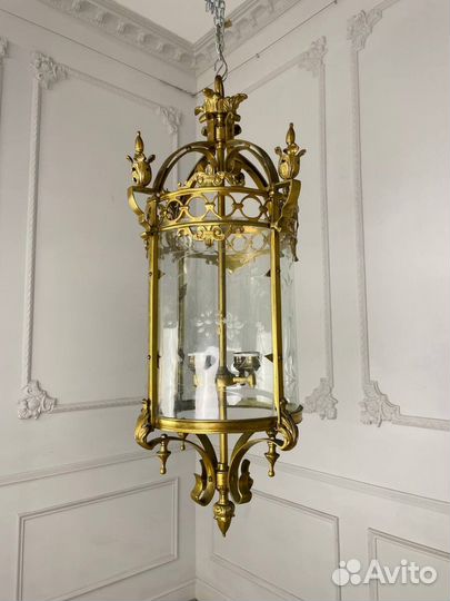 Антикварный фонарь