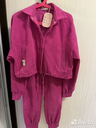 Женский спортивный костюм