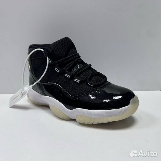 Кросовки nike air jordan 11 retro jubilee