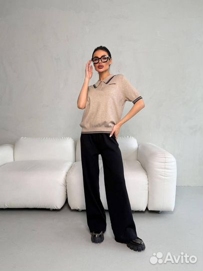 Женское поло Miu Miu бежевое