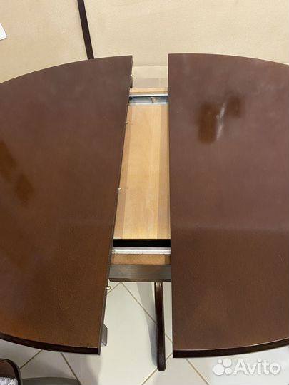 Кухонный уголок и стол, стулья