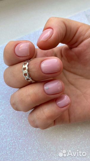 Маникюр, педикюр, брови