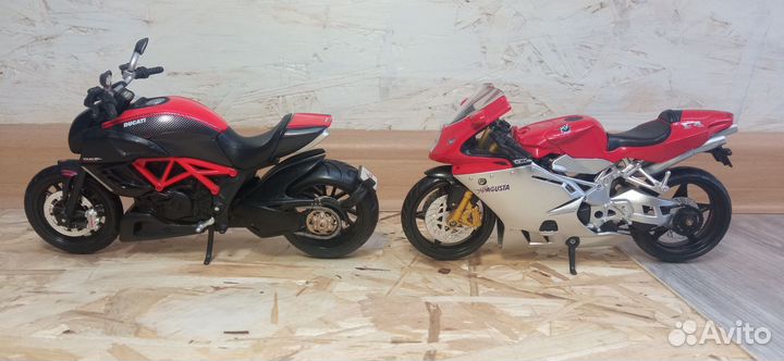 Модель мотоцикла BMW R1200C 1:18