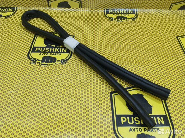 Уплотнитель жабо Renault Logan L8 K7M 812 2014