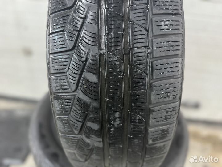 Pirelli Winter Sottozero 235/50 R19 103H