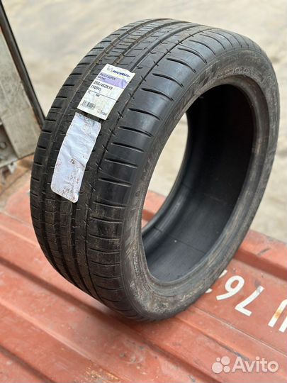 Michelin Pilot Super Sport 255/45 R19 100Y