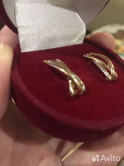 Золотые серьги 585