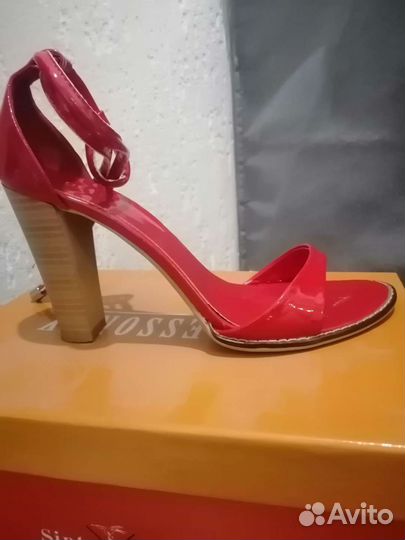 Туфли, сабо