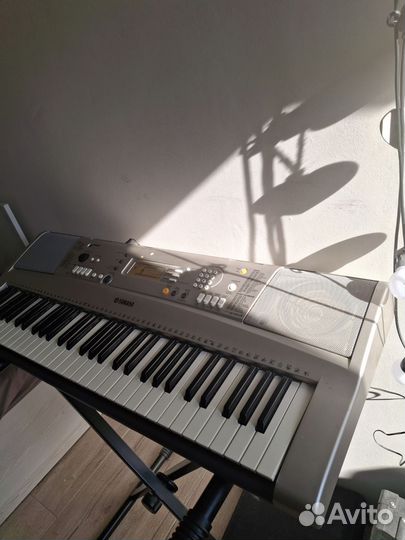 Синтезатор Yamaha PSR-E313