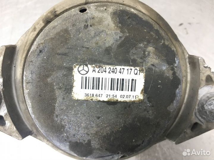 Подушка крепления двигателя Mercedes C-Class W204