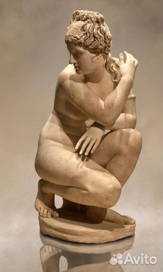 Статуя Венера на корточках 145 см