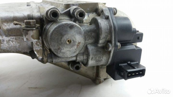 Коллектор впускной Mitsubishi Sigma F16A 6G72 1991