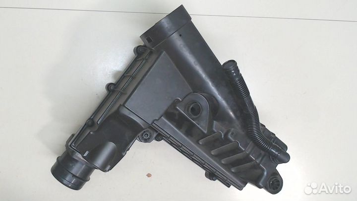 Корпус воздушного фильтра Volkswagen Tiguan, 2012