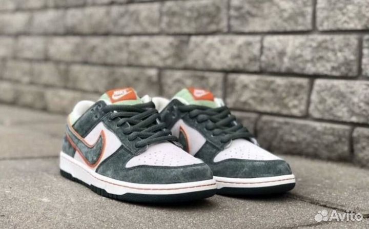 Otomo Katsuhiro x Nike SB Dunk Low Steamboy OST